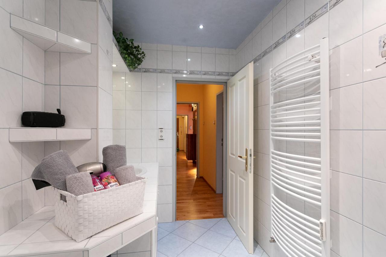 Zentrales Apartment In U-Bahn Naehe & Hauptbahnhof Vienna Exterior photo